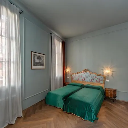 Apartment Velvet Canal View